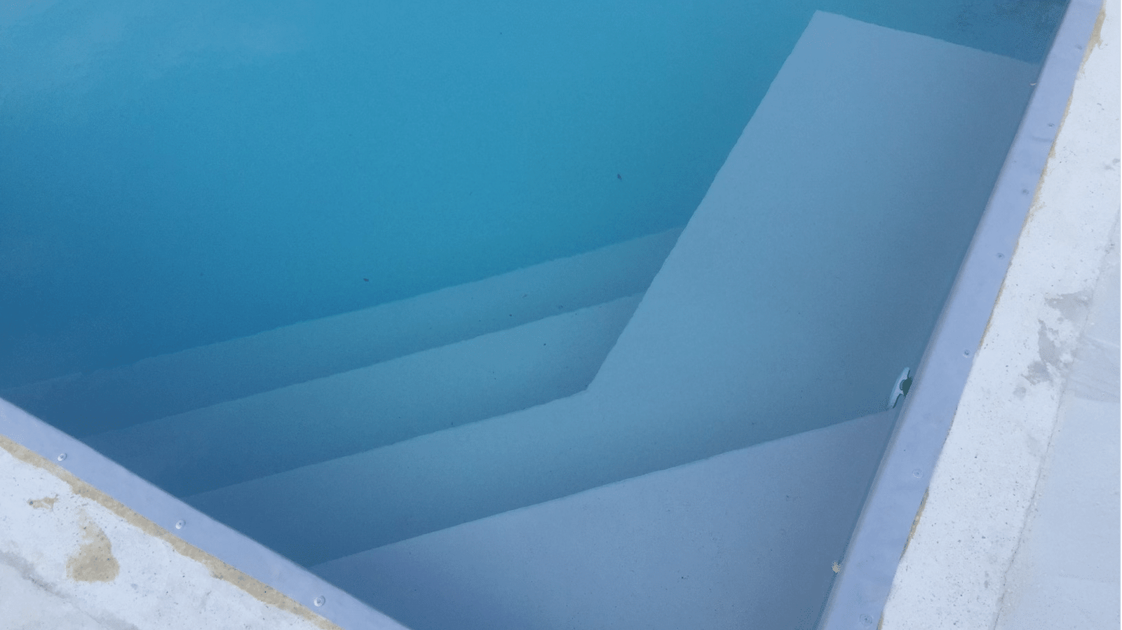 Escalier piscine